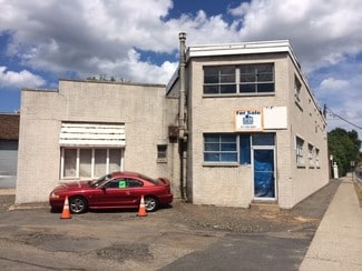 Plus de détails pour 80 Saddle River Rd, South Hackensack, NJ - Industriel/Logistique à louer