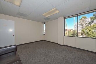 77 E Columbus Ave, Phoenix, AZ à louer Photo de l’immeuble– Image 2 sur 5