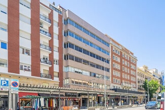 Plus de détails pour Calle de Fuencarral, 121, Madrid - Bureau à louer