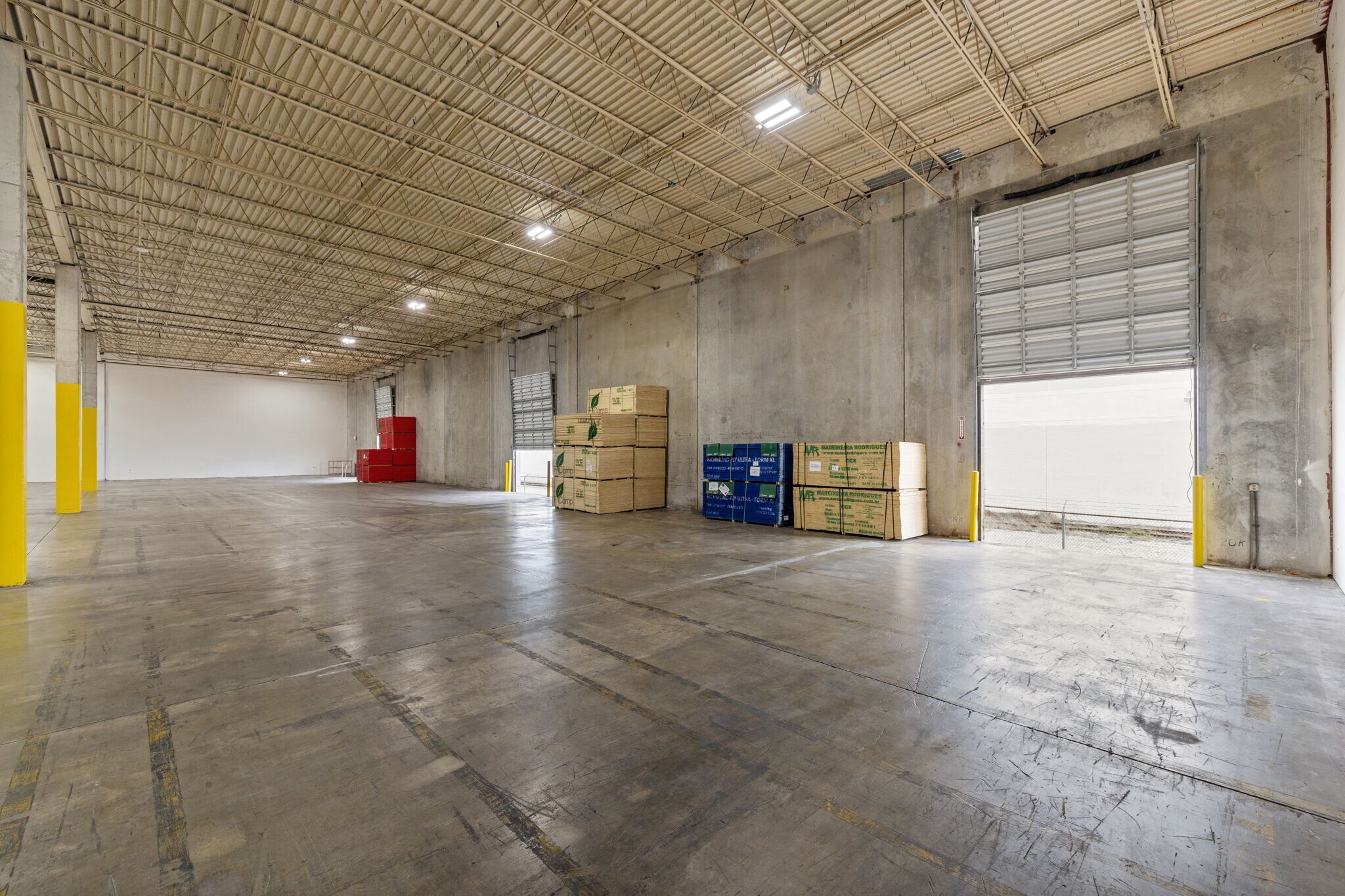 12300 NW 32nd Ave, Miami, FL à louer Photo de l’immeuble– Image 1 sur 9