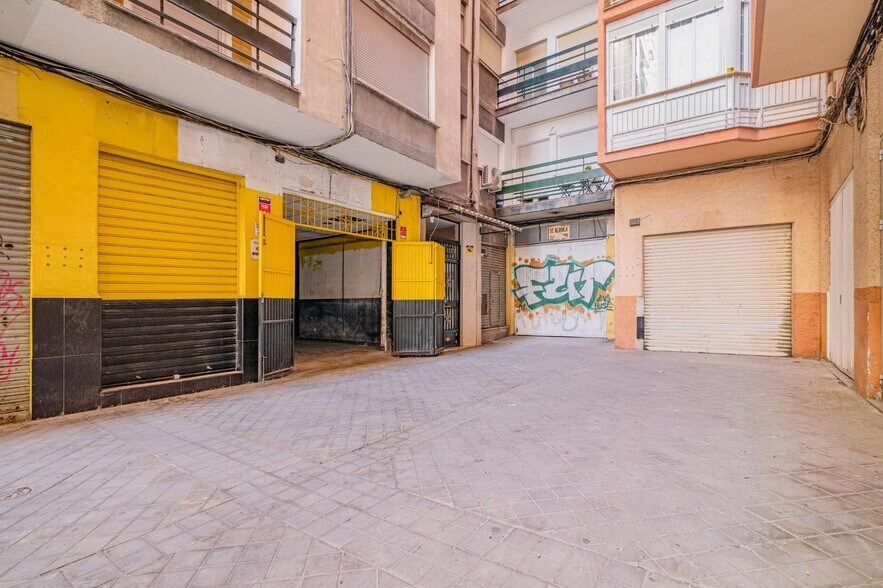 Local commercial dans Granada, Granada à vendre - Photo de l’immeuble – Image 3 sur 23