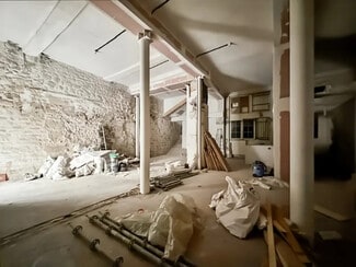 Plus de détails pour Local commercial à louer