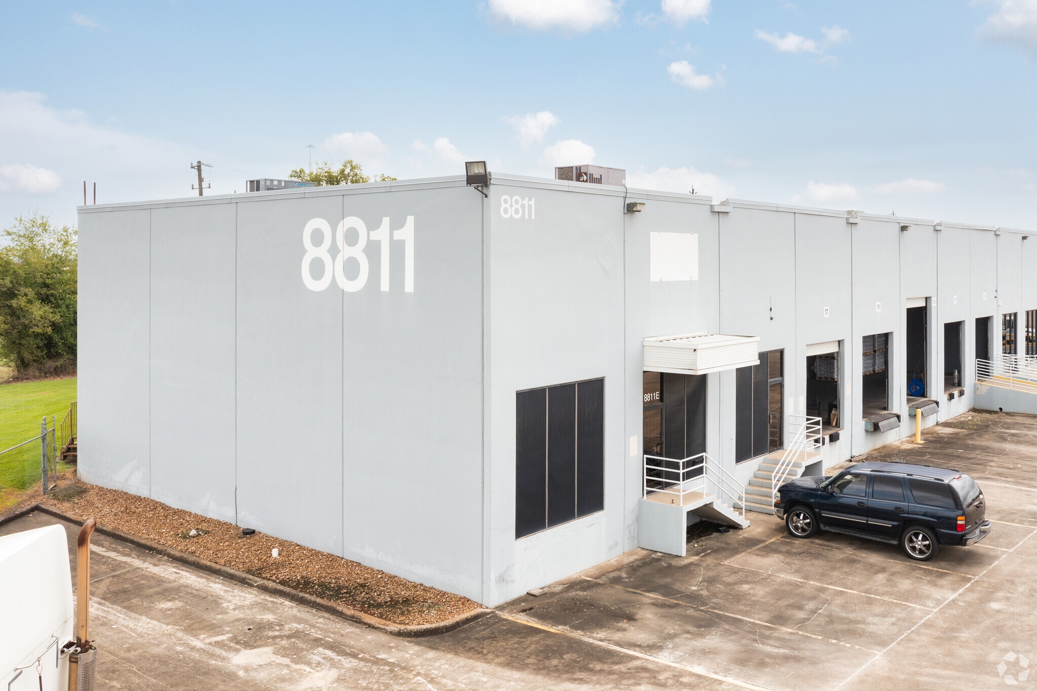 8811 Wallisville Rd, Houston, TX à louer Photo de l’immeuble– Image 1 sur 7