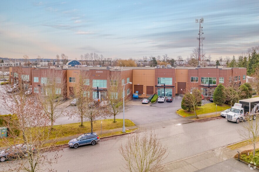 23000 Fraserwood Way, Richmond, BC à vendre - Photo principale – Image 1 sur 10
