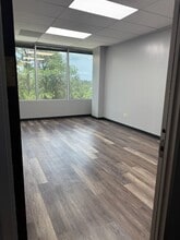4606 FM 1960 W, Houston, TX à louer Photo intérieure– Image 2 sur 4
