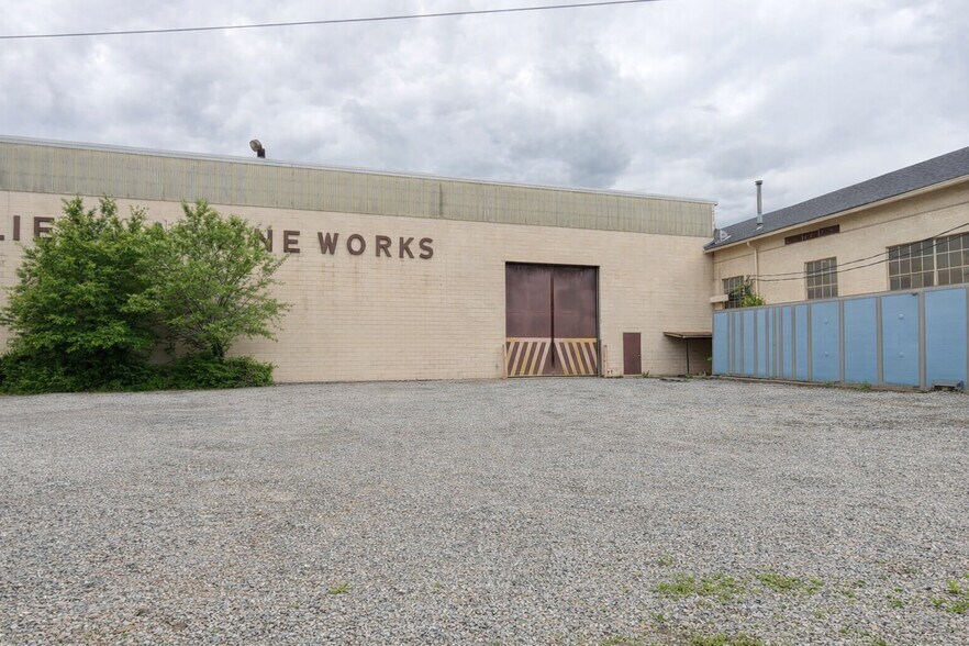 120 Graham St, Zanesville, OH à vendre - Photo de l’immeuble – Image 1 sur 31
