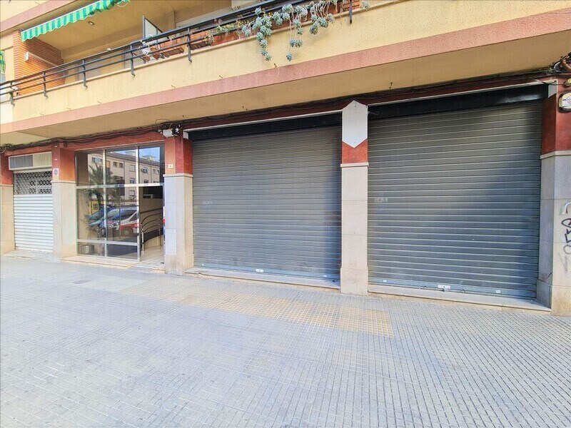 Local commercial dans València à vendre Photo de l’immeuble– Image 1 sur 25