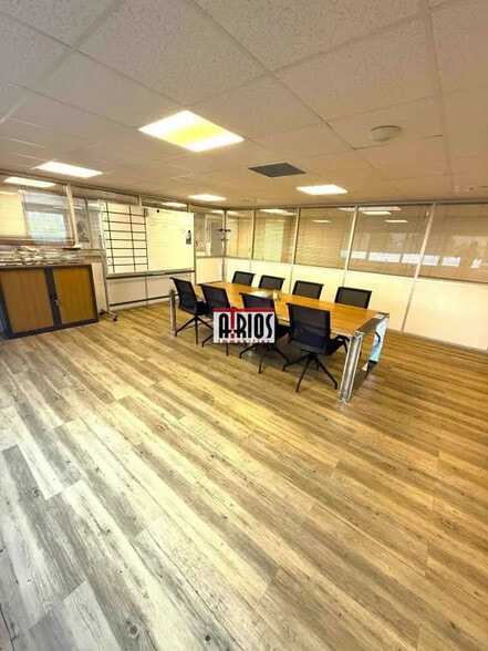 Bureau dans La Farlède à vendre - Photo de l’immeuble – Image 2 sur 11