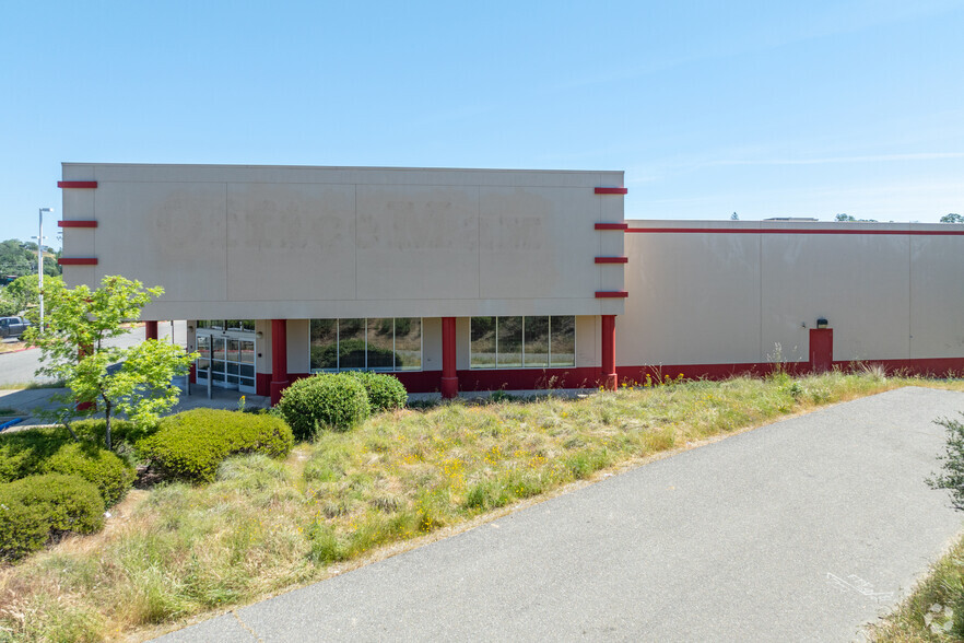 3041 Forni Rd, Placerville, CA à louer - Photo de l’immeuble – Image 3 sur 10