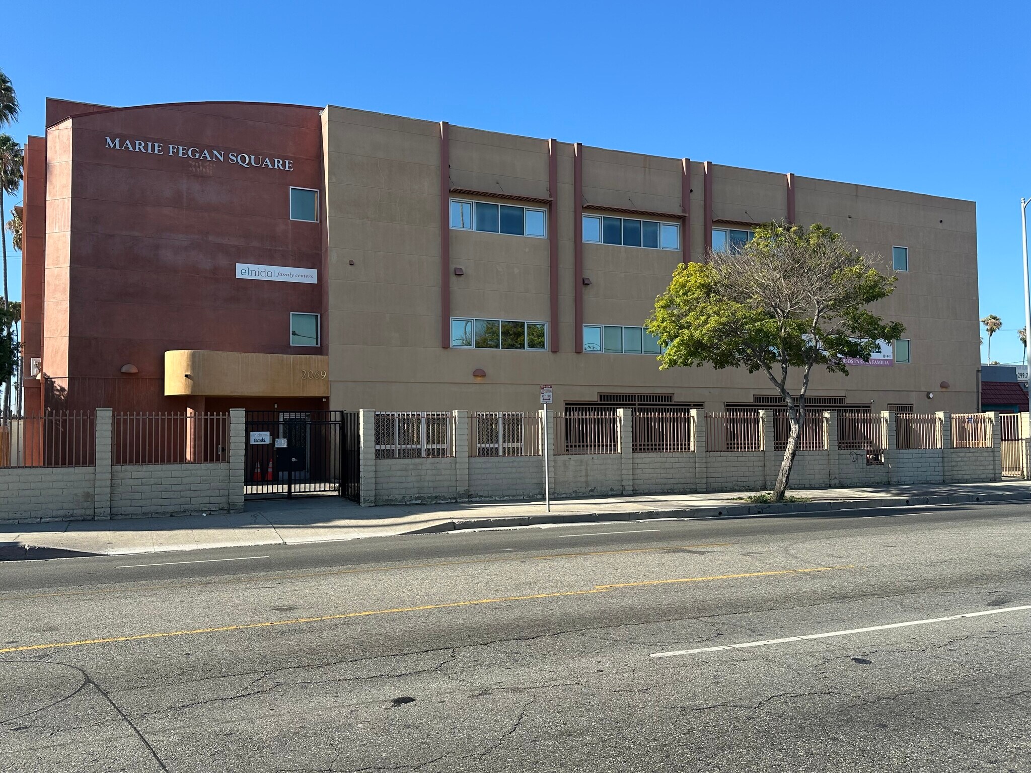 2069 W Slauson Ave, Los Angeles, CA à vendre Photo de l’immeuble– Image 1 sur 13