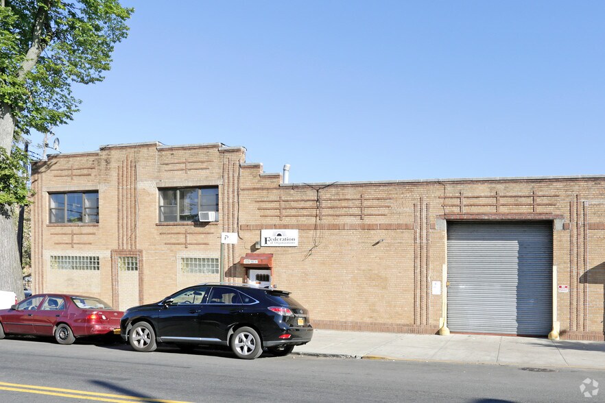 105-01 101st Ave, Ozone Park, NY à vendre - Photo de l’immeuble – Image 3 sur 6