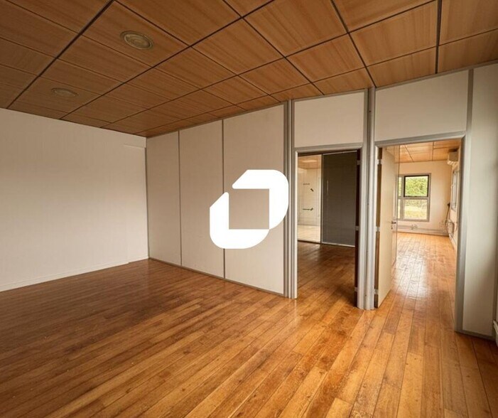 Bureau dans Villiers-sur-Marne à vendre - Photo intérieure – Image 2 sur 9