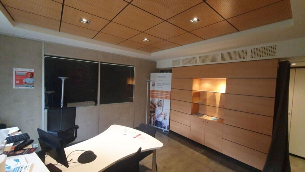 Bureau dans Versailles à vendre - Photo intérieure – Image 2 sur 10