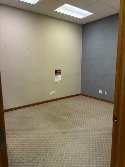 613 1st St, LaSalle, IL à louer - Photo de l’immeuble – Image 3 sur 9