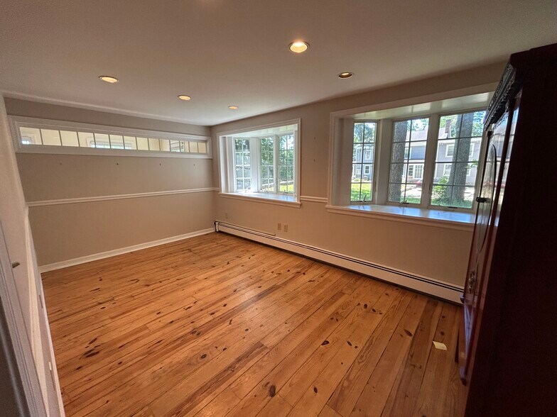 489 Danbury Rd, Wilton, CT à louer - Photo de l’immeuble – Image 3 sur 19