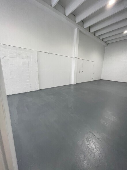 6450-6464 NW 77th Ct, Miami, FL à louer - Photo de l’immeuble – Image 3 sur 7
