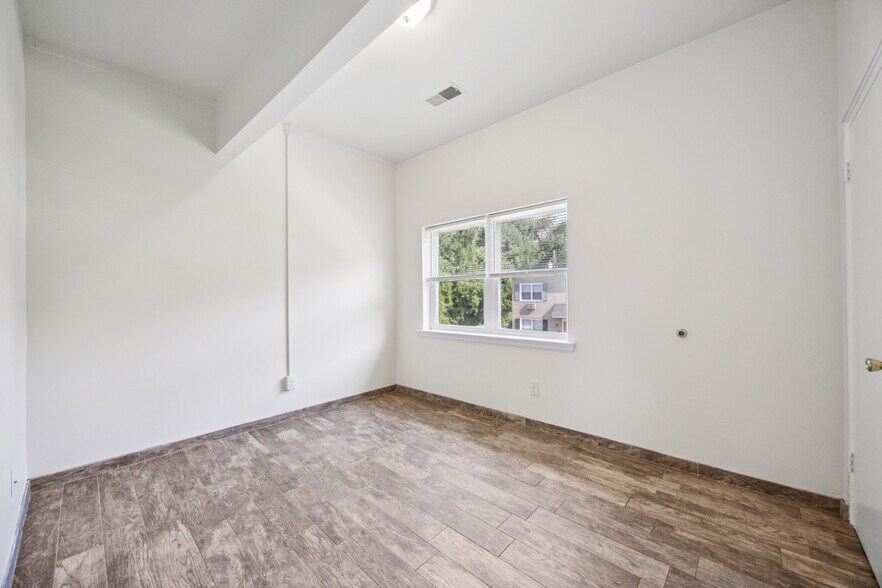 101 E Camden Ave, Moorestown, NJ à vendre - Photo de l’immeuble – Image 3 sur 7