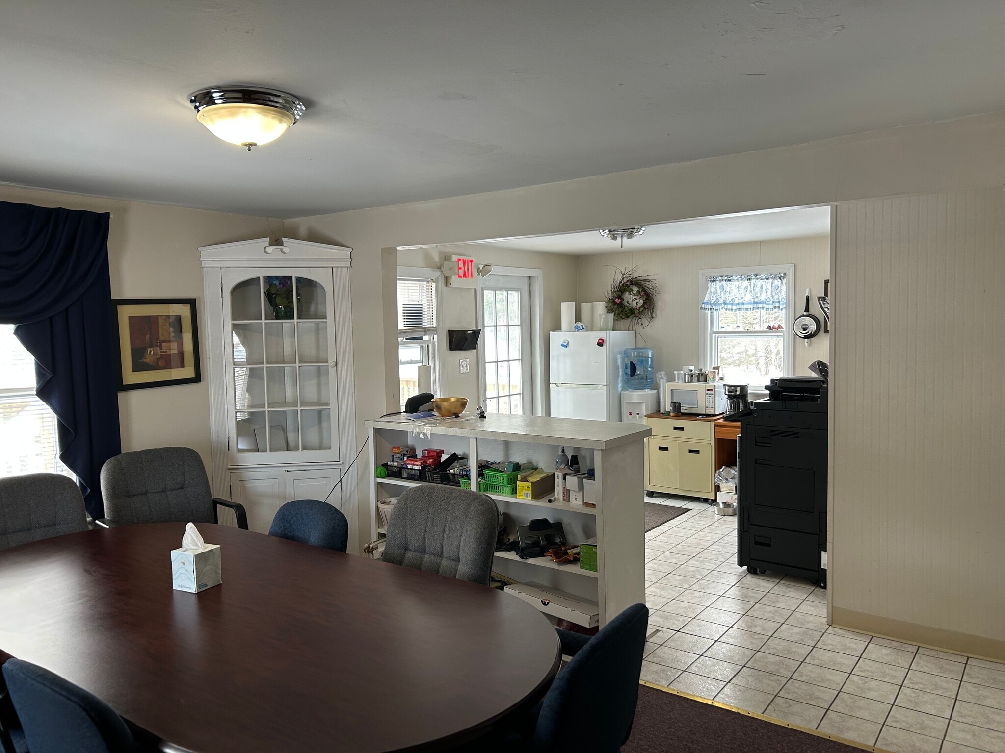 184 Worcester Providence Tpke, Sutton, MA à louer Photo intérieure– Image 1 sur 3