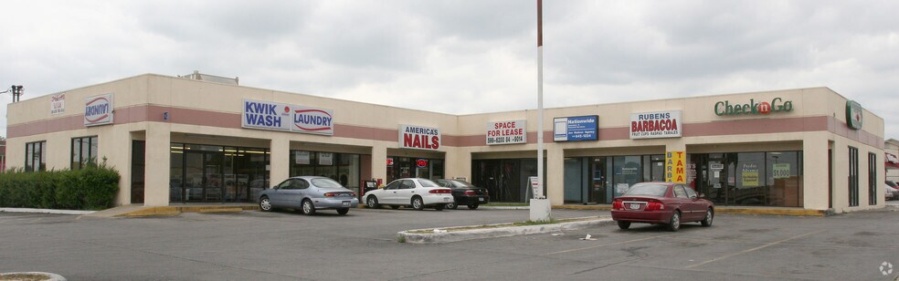 7475 W Military Dr, San Antonio, TX à louer - Photo principale – Image 1 sur 2