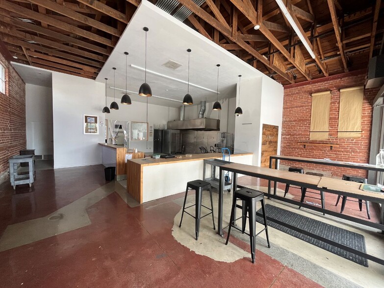 2575 San Pablo Ave, Berkeley, CA à vendre - Photo de l’immeuble – Image 3 sur 23