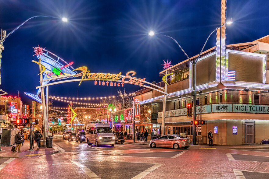 107-111 S Las Vegas Blvd & 505-515 E Fremont St, Las Vegas, NV à louer - Photo de l’immeuble – Image 1 sur 4