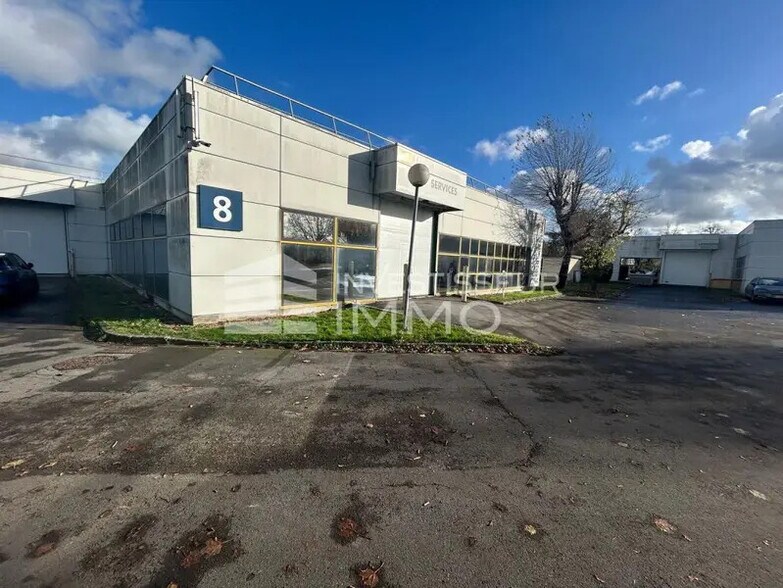 Industriel/Logistique dans Saint-Thibault-des-Vignes à louer - Photo de l’immeuble – Image 2 sur 9