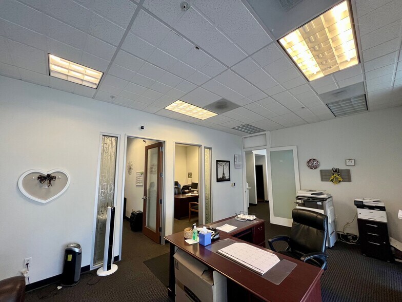 670-694 Pinnacle Pl, Livermore, CA à vendre - Photo de l’immeuble – Image 3 sur 12