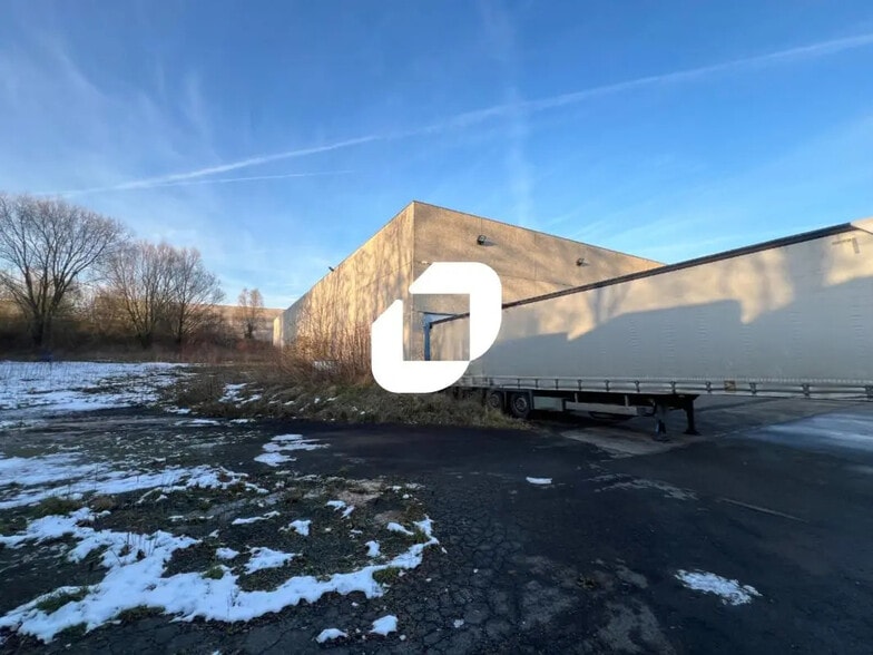 Industriel/Logistique dans Roncq à vendre - Photo de l’immeuble – Image 2 sur 17