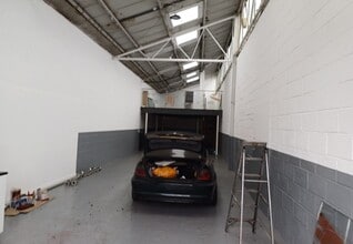 1-21C White Hart Ln, Londres à louer Photo intérieure– Image 1 sur 2