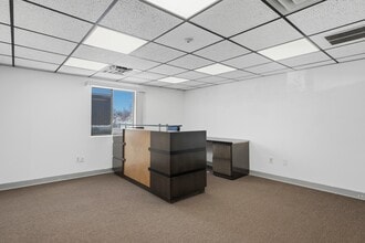 76 Sanderson Ave, Lynn, MA à louer Photo intérieure– Image 2 sur 17