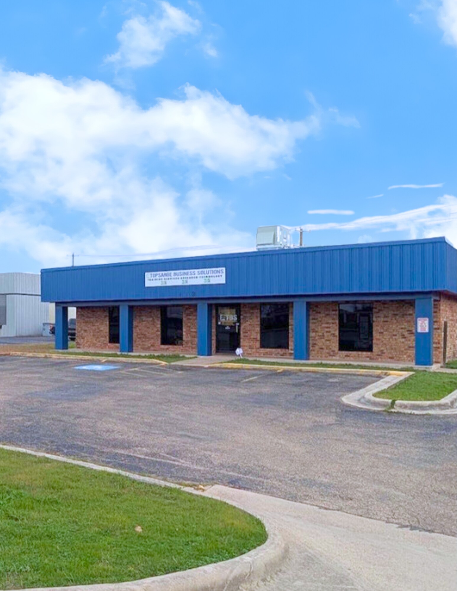 112 SW HK Dodgen Loop, Temple, TX à louer Photo de l’immeuble– Image 1 sur 9