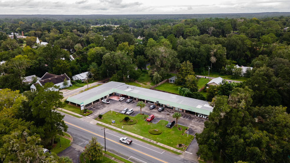 206-240 NE 1st Ave, High Springs, FL à louer - Photo de l’immeuble – Image 3 sur 8