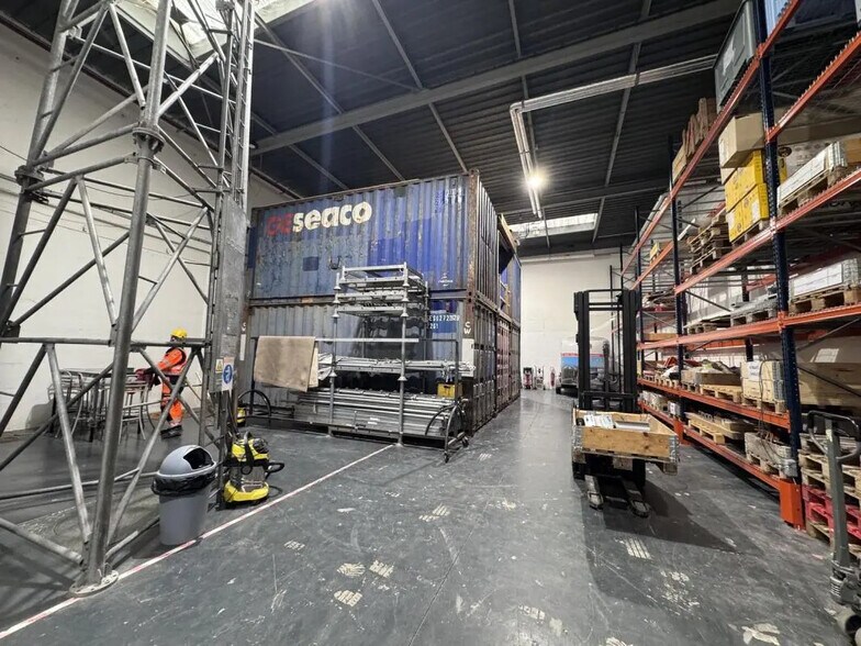 Bureau dans Aubervilliers à louer - Photo intérieure – Image 1 sur 7