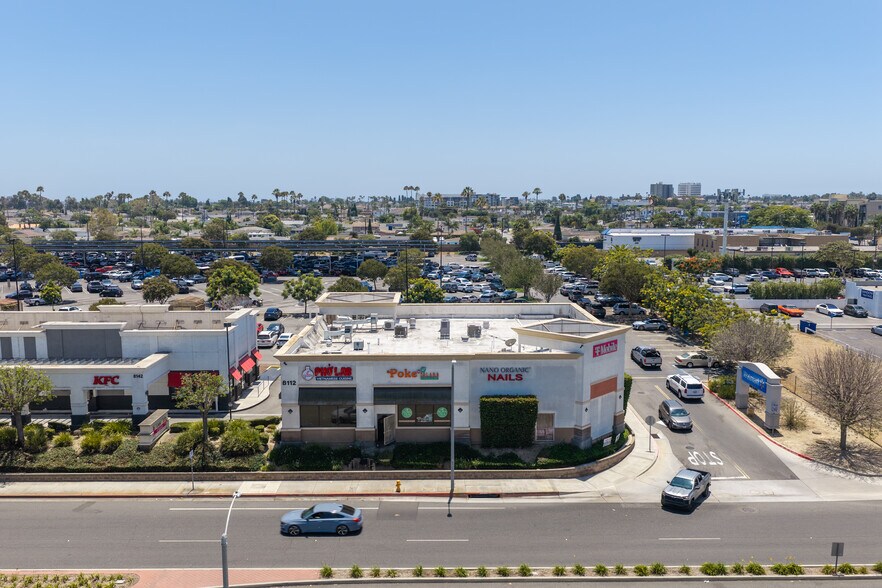 8112 Talbert Ave, Huntington Beach, CA à vendre - Photo de l’immeuble – Image 1 sur 5
