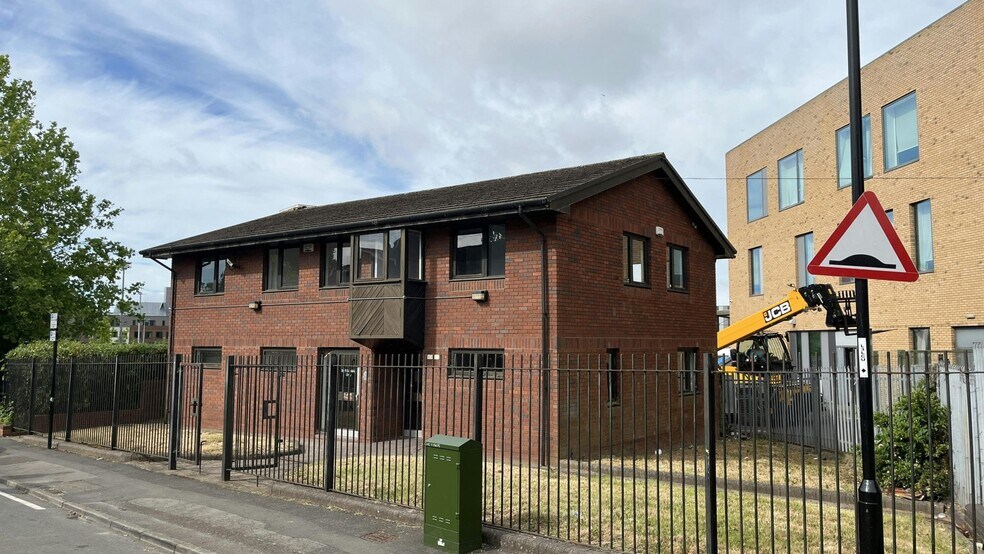 35 Vine St, Coventry à louer - Photo de l’immeuble – Image 2 sur 8