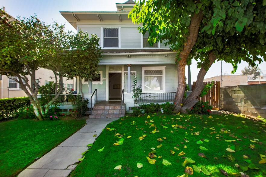 366 W Palmer Ave, Glendale, CA à vendre - Photo de l’immeuble – Image 1 sur 13