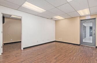 5815 N Black Canyon Hwy, Phoenix, AZ à louer Photo de l’immeuble– Image 1 sur 7