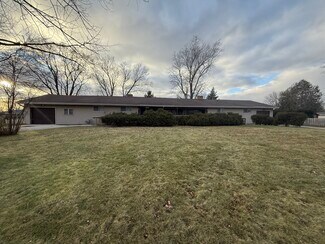 Plus de détails pour 637 N Wright Rd, Janesville, WI - Santé à vendre