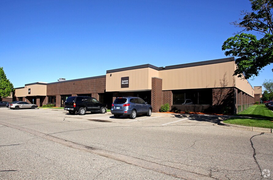 12255-12265 Nicollet Ave S, Burnsville, MN à louer - Photo principale – Image 2 sur 6