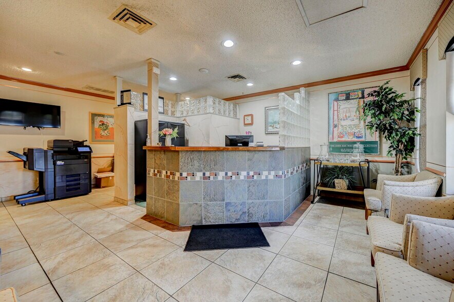 311 W 24th St, Pueblo, CO à vendre - Photo de l’immeuble – Image 3 sur 71