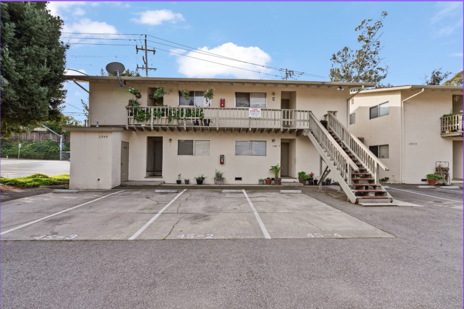 2935-3945 Capitola Rd portefeuille de 2 biens à vendre sur LoopNet.fr Photo principale– Image 1 sur 3