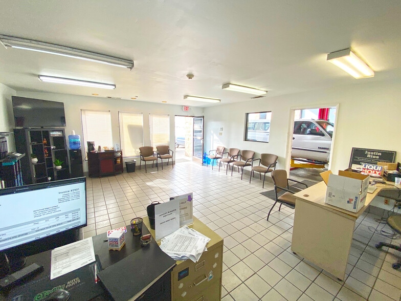 5940 Matthews St, Goleta, CA à vendre - Photo intérieure – Image 2 sur 5