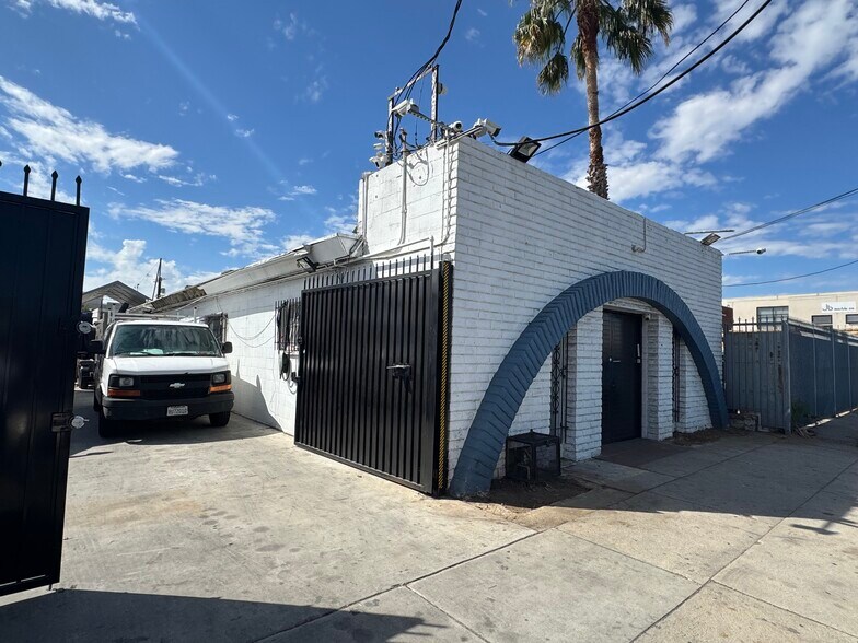 14640-14644 Keswick St, Van Nuys, CA à vendre - Photo de l’immeuble – Image 1 sur 7