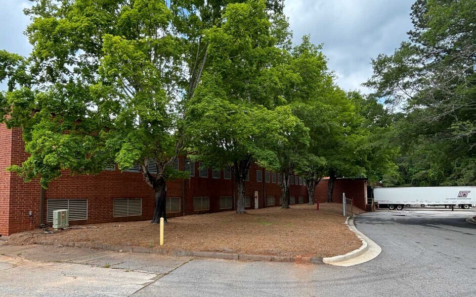 200 Cherry Hill Rd, Monroe, GA à louer - Photo de l’immeuble – Image 3 sur 8