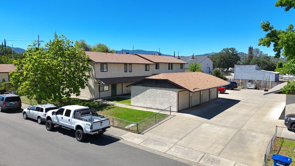 3320 Magnums Way, Redding, CA à vendre - Photo de l’immeuble – Image 2 sur 10