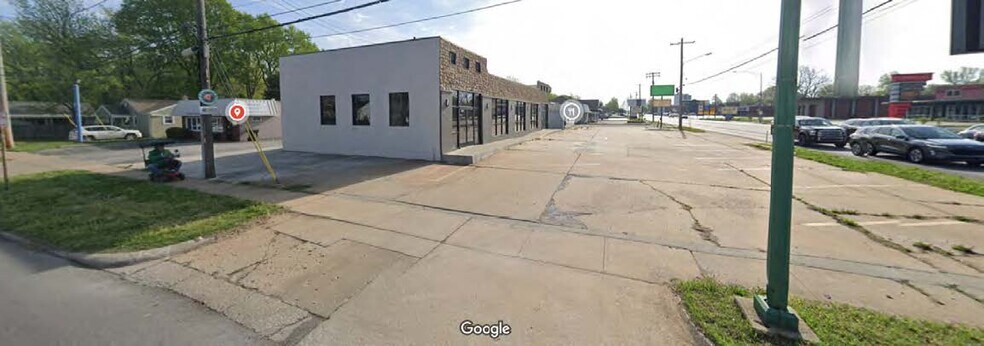 1429 E Sunshine St, Springfield, MO à vendre - Photo de l’immeuble – Image 2 sur 8
