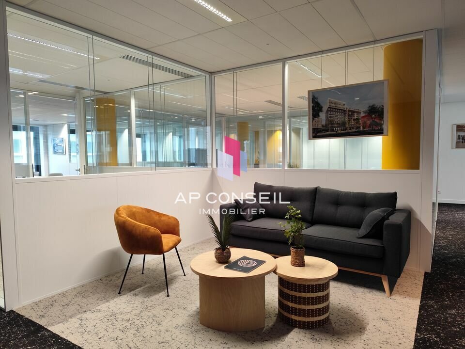 Bureau dans Montigny-le-Bretonneux à vendre Photo intérieure– Image 1 sur 7