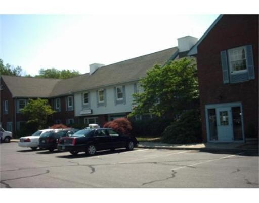 555 Pleasant St, Attleboro, MA à louer - Photo de l’immeuble – Image 3 sur 58