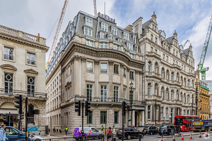 105 Piccadilly, Londres à louer - Photo de l’immeuble – Image 2 sur 12