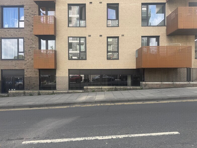 32 Penny Brookes Street, Londres à louer - Photo de l’immeuble – Image 2 sur 11